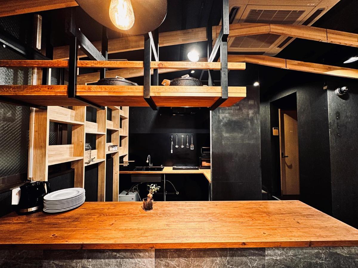 Namba Guesthouse Hive Osaka Exterior photo