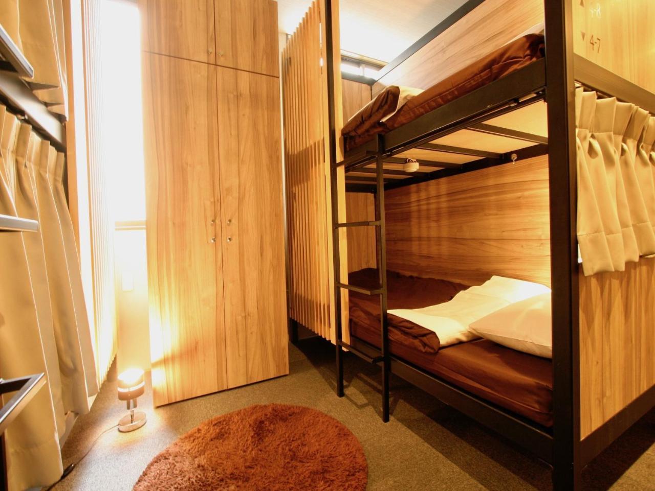 Namba Guesthouse Hive Osaka Exterior photo