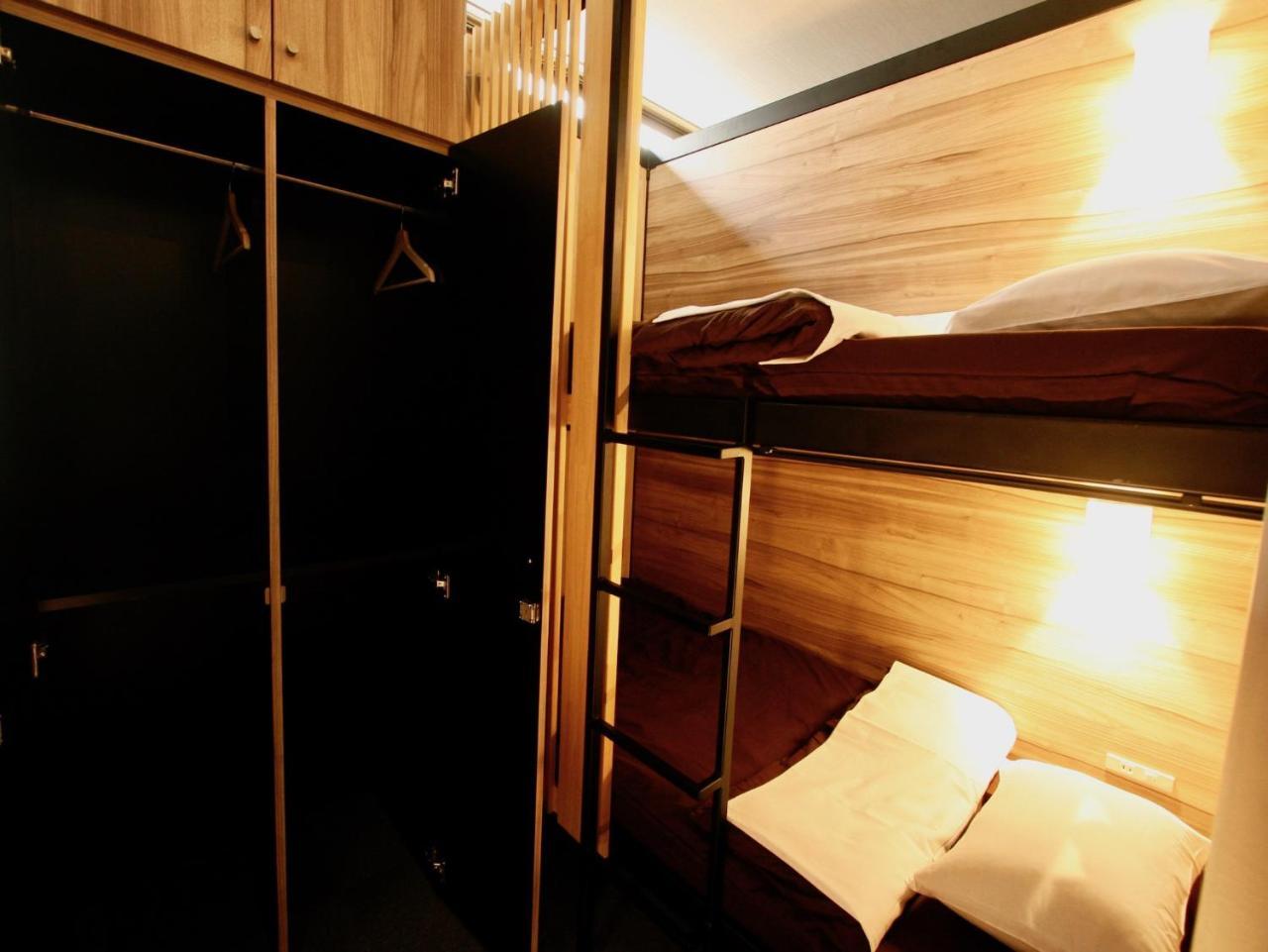 Namba Guesthouse Hive Osaka Exterior photo