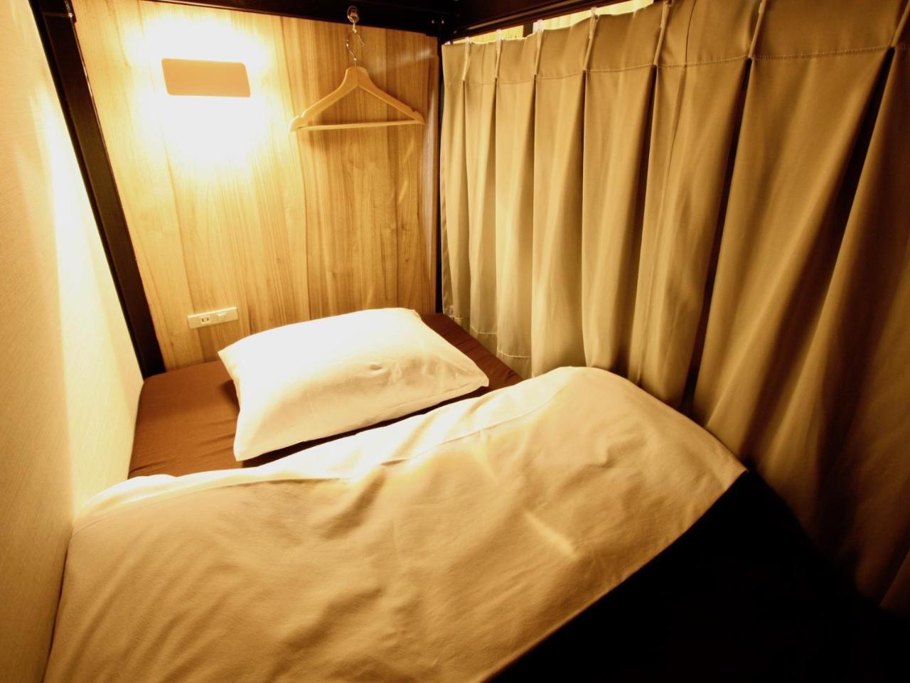 Namba Guesthouse Hive Osaka Exterior photo